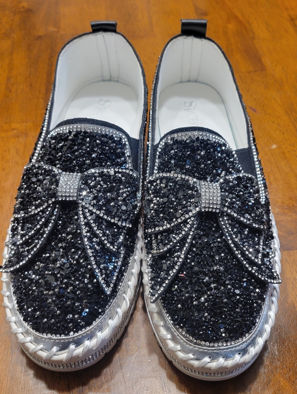 Speusurea Rhinestone Bow Platform Slip On Sneakers Women’s 8.5 Black Sparkle